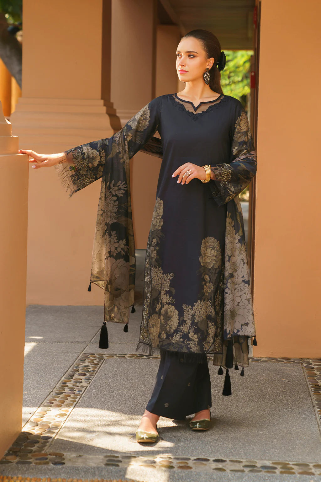 LUXURY PRINTED LAWN - FKO-IZPLSS241