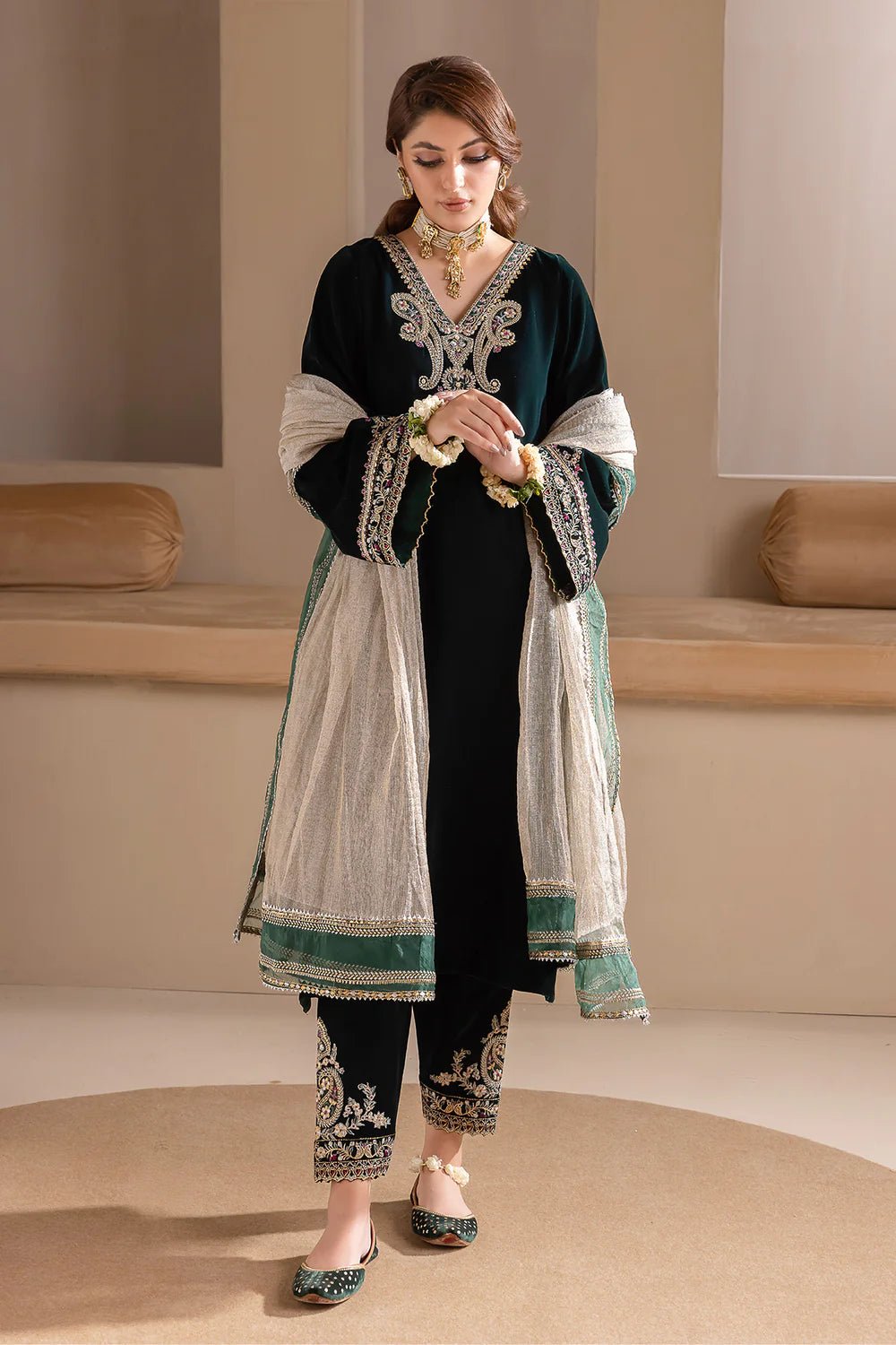 DARK OLIVE GREEN EMBROIDERED VELVET PR-858