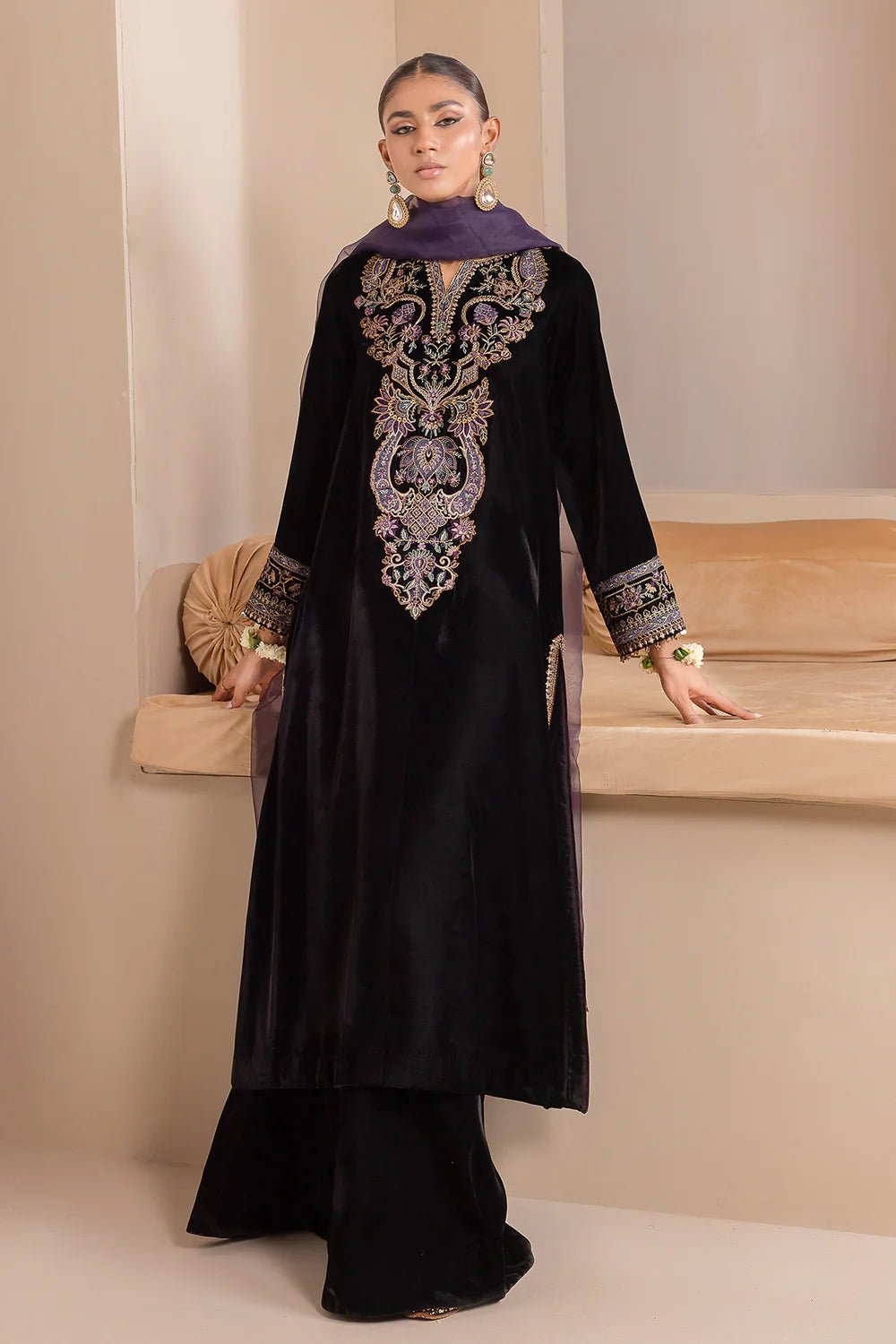 BLACK EMBROIDERED VELVET UF-426